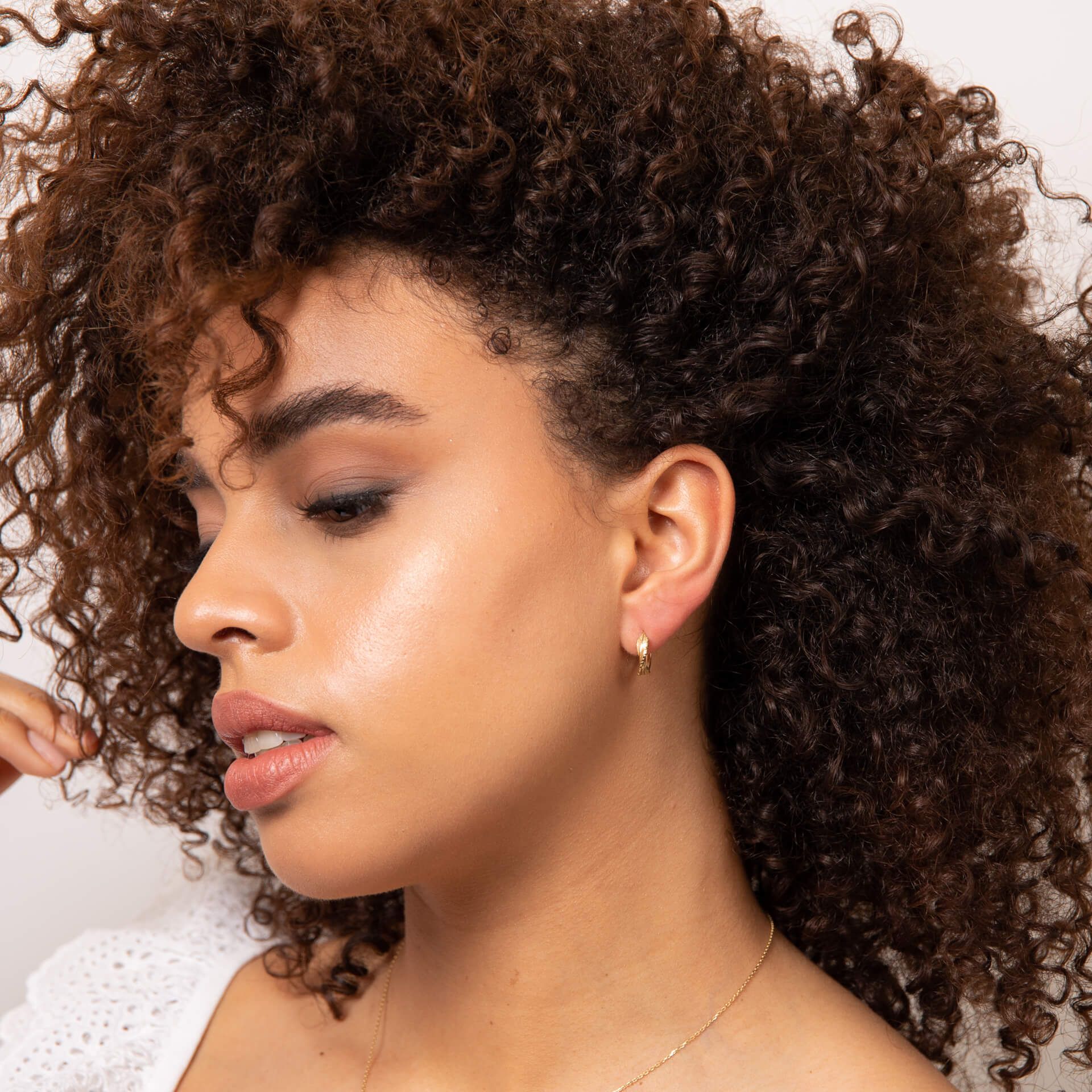 miggy-mac-gold-leaf-earrings-model-1
